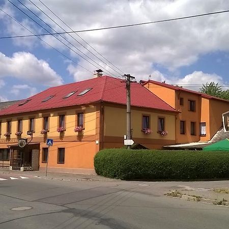 Penzion U Slunce Jaromer Bagian luar foto