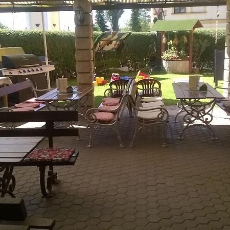 Penzion U Slunce Jaromer Bagian luar foto