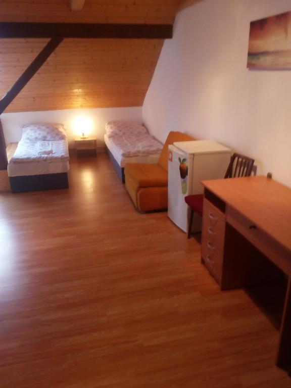 Penzion U Slunce Jaromer Bagian luar foto